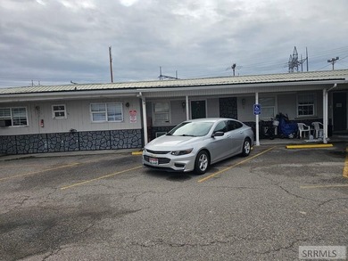 Rare investment opportunity with a 7+ cap rate and day to day - photo 5