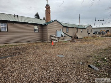 Rare investment opportunity with a 7+ cap rate and day to day - photo 6