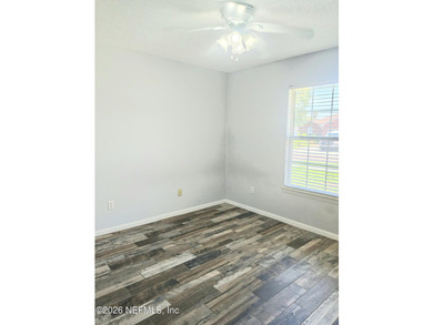 Ready to move in! This immaculate 3-bedroom, 2-bathroom home - photo 17