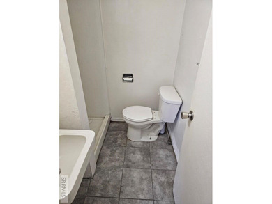 Rare investment opportunity with a 7+ cap rate and day to day - photo 9