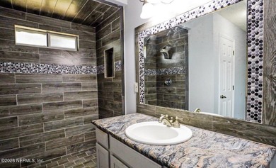Ready to move in! This immaculate 3-bedroom, 2-bathroom home - photo 21