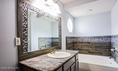 Ready to move in! This immaculate 3-bedroom, 2-bathroom home - photo 22