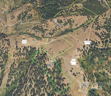 Off-grid hunter's paradise! If you've been searching for a - photo 4