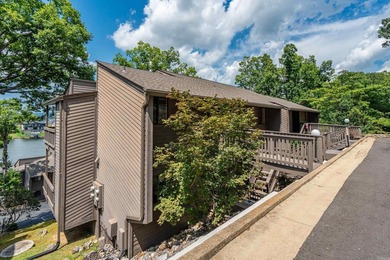 Welcome to effortless lake living at 200 Hamilton Oaks Drive - photo 26