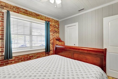 Welcome to your slice of Old Florida paradise in the heart of - photo 30