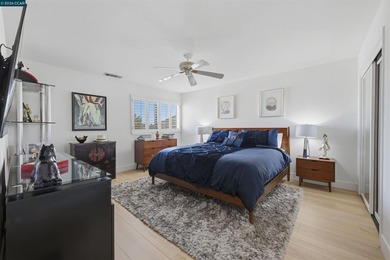 Beautifully remodeled waterfront home with breathtaking views - photo 32
