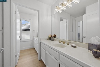 Beautifully remodeled waterfront home with breathtaking views - photo 36