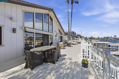 Beautifully remodeled waterfront home with breathtaking views - photo 44