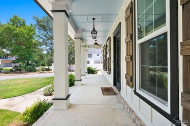 EXCEPTIONAL CUSTOM BUILT RESIDENCE tucked away in the desirable - photo 3