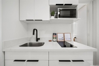 Live in the heart of Waikiki at the iconic Island Colony with - photo 14