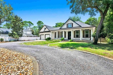 EXCEPTIONAL CUSTOM BUILT RESIDENCE tucked away in the desirable - photo 4