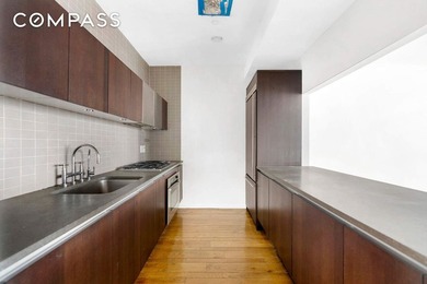 Welcome to an exceptional 1493 sq ft. two-bedroom, two-bathroom - photo 15