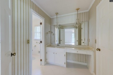 A private inground pool, spacious screened porch, and impressive - photo 16