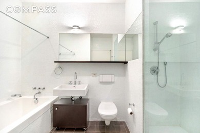 Welcome to an exceptional 1493 sq ft. two-bedroom, two-bathroom - photo 16
