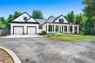 EXCEPTIONAL CUSTOM BUILT RESIDENCE tucked away in the desirable - photo 6