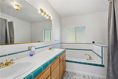 Spacious and inviting, this 1,933 sq ft home offers comfort - photo 17