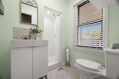 Opportunities like this don't come around often in Palm Harbor. - photo 17