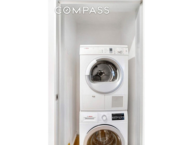 Welcome to an exceptional 1493 sq ft. two-bedroom, two-bathroom - photo 17