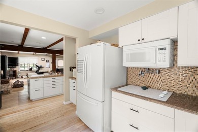 Opportunities like this don't come around often in Palm Harbor. - photo 18