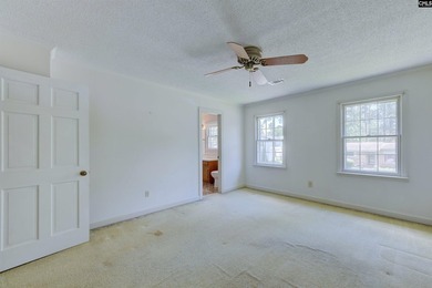 A private inground pool, spacious screened porch, and impressive - photo 19
