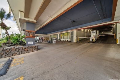 Live in the heart of Waikiki at the iconic Island Colony with - photo 21