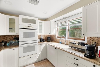 Opportunities like this don't come around often in Palm Harbor. - photo 21