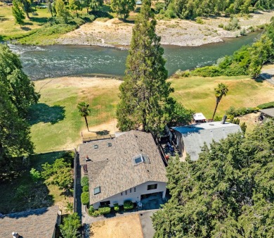 Lake Home For Sale in Grants Pass, Oregon