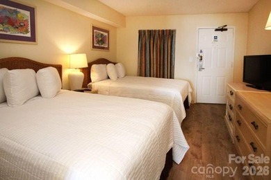 Beautiful Views from this Direct Ocean Front Condo in Fabulous - photo 9