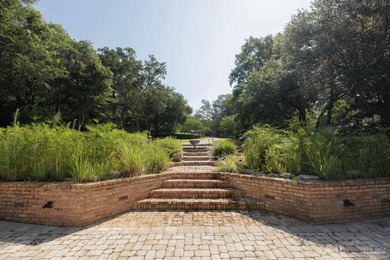 A rare offering on 1.2 impeccably manicured acres with 125 feet - photo 6