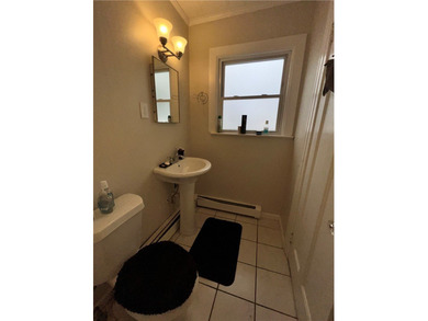Excellent owner-occupant or investment opportunity! This duplex - photo 12
