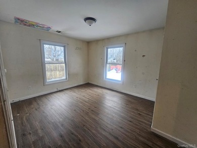 Great Starter Ranch House for 1st Time Buyer with 1,308 Square - photo 12