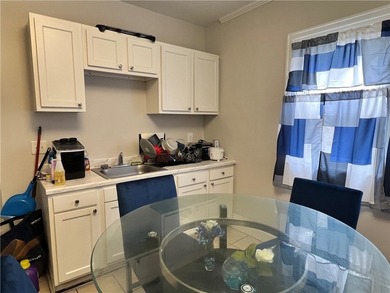 Excellent owner-occupant or investment opportunity! This duplex - photo 13
