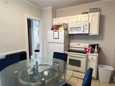 Excellent owner-occupant or investment opportunity! This duplex - photo 14