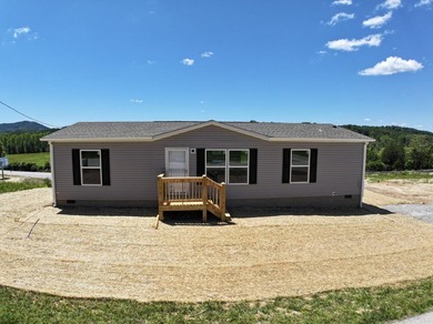 Brand new Clayton Horizon home offering 3 bedrooms, 2 full baths - photo 22