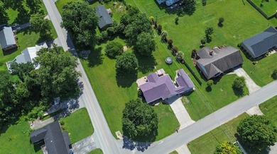 Beautifully updated 3-bedroom, 2-bath home with a spacious bonus - photo 31