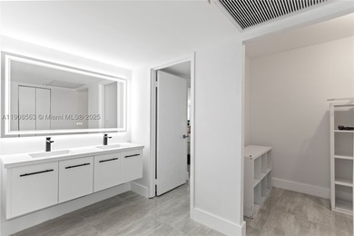 Exceptional Fully Remodeled Condo! . 2 Bedroom and 2 Bathroom - photo 31
