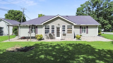 Beautifully updated 3-bedroom, 2-bath home with a spacious bonus - photo 38