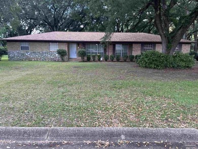 0.66 Acres with gorgeous, gigantic oak trees for shade. 2,500+ - photo 1