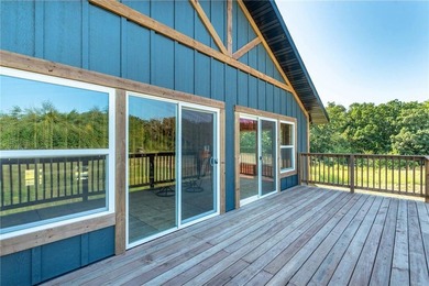 Discover your own private retreat on Third Silver Lake! This - photo 5
