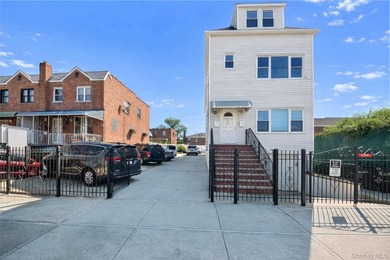 Spacious 2-Family Home on Double Lot - Central Air & Separate - photo 1