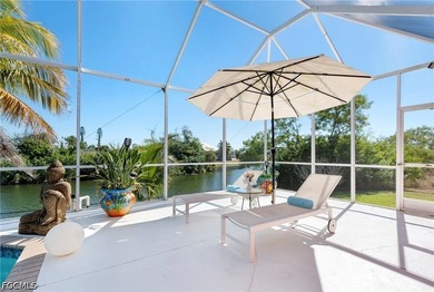 Luxury Waterfront Estate on a Rare Triple Lot - Fully Furnished - photo 12