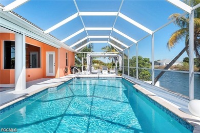 Luxury Waterfront Estate on a Rare Triple Lot - Fully Furnished - photo 13