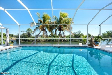 Luxury Waterfront Estate on a Rare Triple Lot - Fully Furnished - photo 15