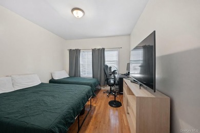 Spacious 2-Family Home on Double Lot - Central Air & Separate - photo 7