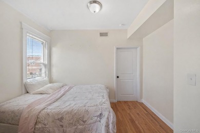 Spacious 2-Family Home on Double Lot - Central Air & Separate - photo 9