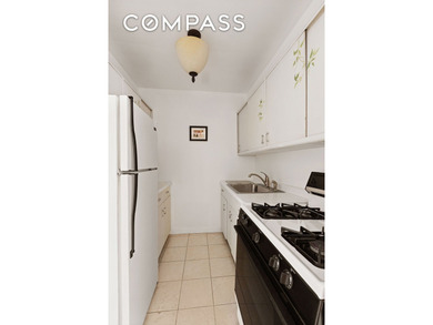 A rare Murray Hill studio with a distinct, loft-like feel - photo 4