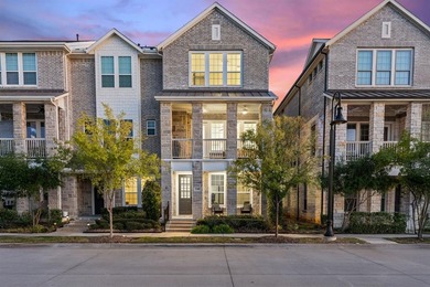 Lake Townhome/Townhouse For Sale in Arlington, Texas