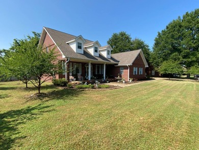 Gorgeous large and spacious home in town for sale located right - photo 31