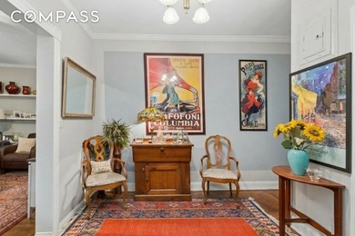 RARE TOP FLOOR TREASURE A gracious entry foyer invites you into - photo 1