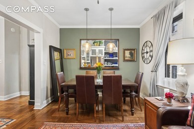 RARE TOP FLOOR TREASURE A gracious entry foyer invites you into - photo 3
